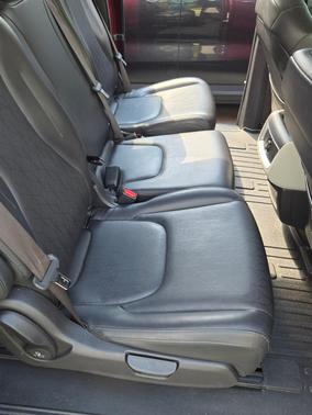 Red 2023 Kia Carnival LX