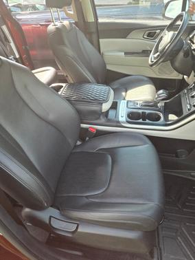 Red 2023 Kia Carnival LX