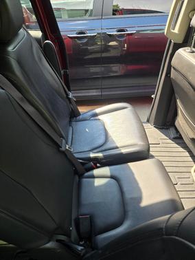 Red 2023 Kia Carnival LX