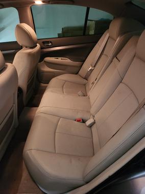 2015 INFINITI Q40 Base