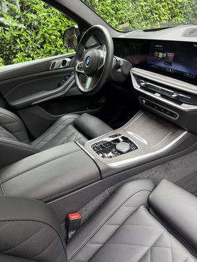 Black 2025 BMW X5 PHEV xDrive50e
