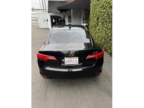 2013 Acura ILX 2.0L w/Premium Package