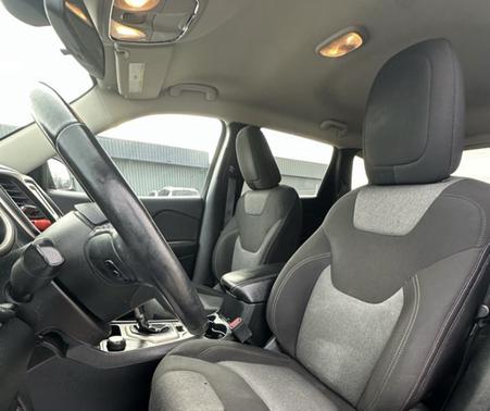 2016 Jeep Cherokee Altitude