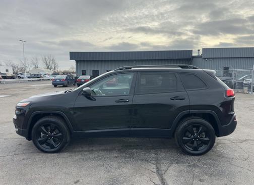 2016 Jeep Cherokee Altitude