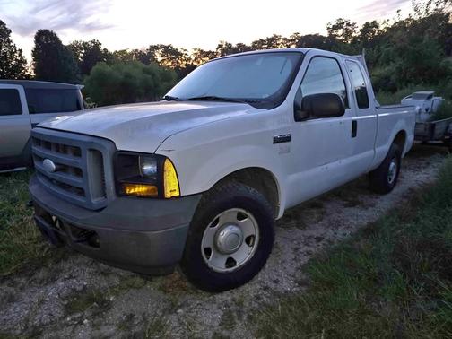 2006 Ford F-250 XL SuperCab Super Duty