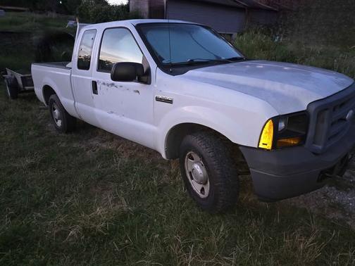 2006 Ford F-250 XL SuperCab Super Duty