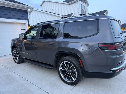 2022 Jeep Wagoneer Series II