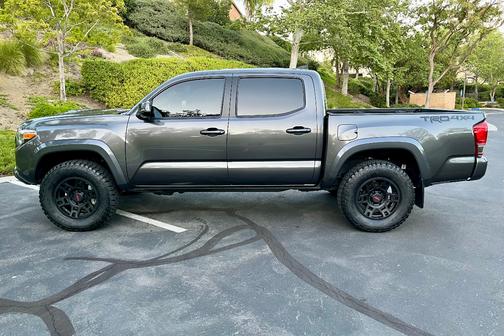 2017 Toyota Tacoma TRD Sport