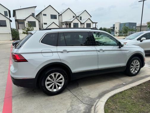Silver 2018 Volkswagen Tiguan 2.0T SE