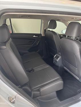 Silver 2018 Volkswagen Tiguan 2.0T SE