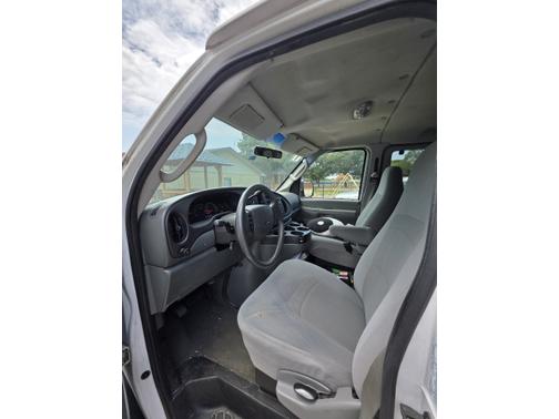 2007 Ford E350 Super Duty XLT Extended Wagon