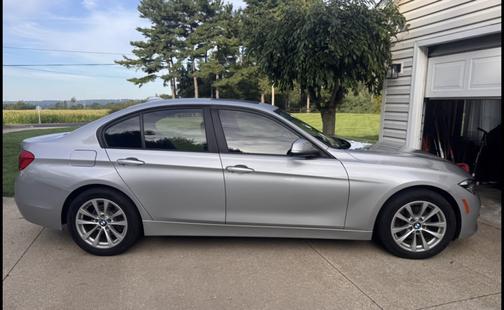 Silver 2018 BMW 320 i xDrive