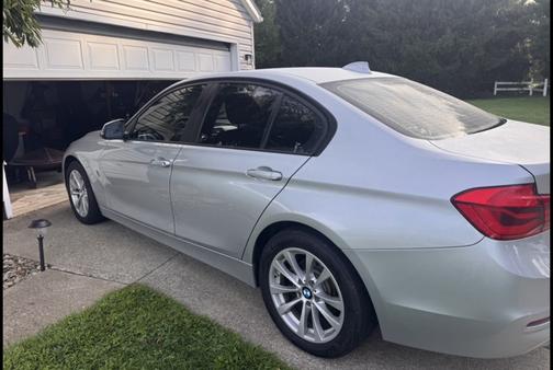 Silver 2018 BMW 320 i xDrive