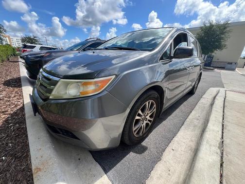 Gray 2013 Honda Odyssey EX-L