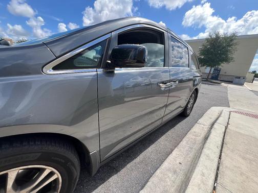 Gray 2013 Honda Odyssey EX-L