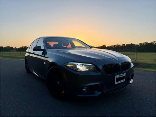 Gray 2016 BMW 535 i