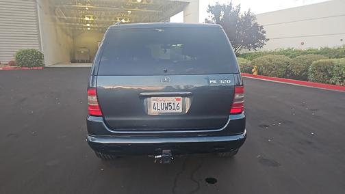 2000 Mercedes-Benz M-Class ML320 4MATIC