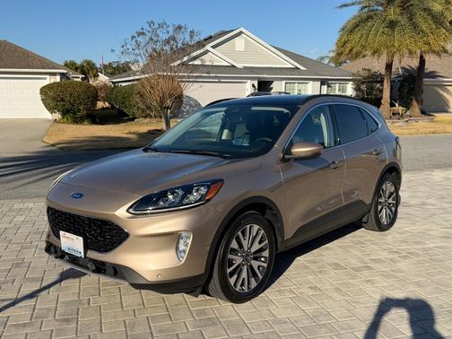 2020 Ford Escape Titanium Hybrid