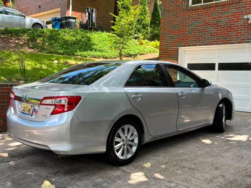 Silver 2014 Toyota Camry Hybrid XLE