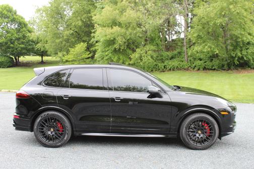 2018 Porsche Cayenne GTS