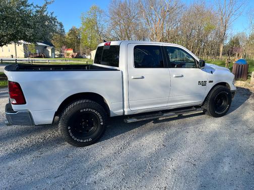 White 2019 RAM 1500 Classic SLT