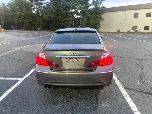 Gray 2009 INFINITI M35 x