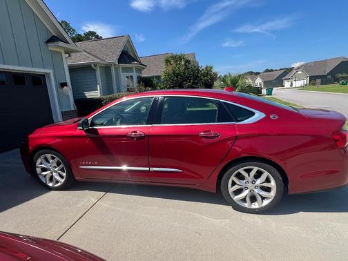 Red 2014 Chevrolet Impala 1LZ