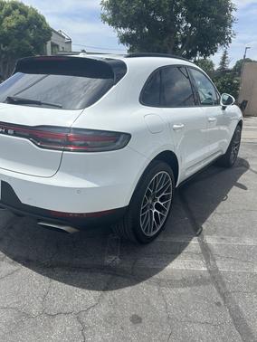 2020 Porsche Macan Base