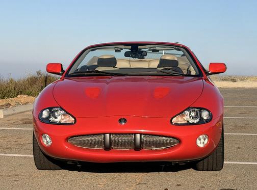 2003 Jaguar XKR Base