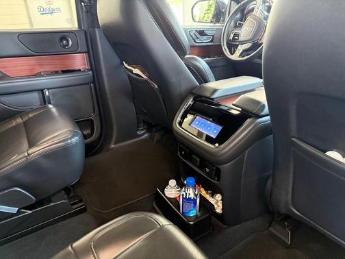Black 2022 Lincoln Navigator L Standard