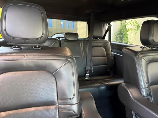Black 2022 Lincoln Navigator L Standard