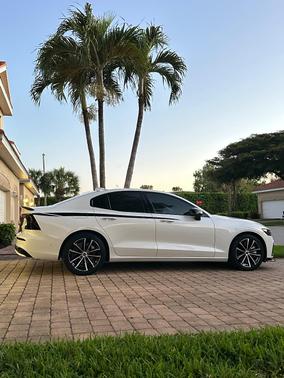 White 2024 Volvo S60 Recharge Plug-In Hybrid T8 Plus Dark Theme