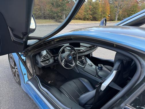 2016 BMW i8 Base