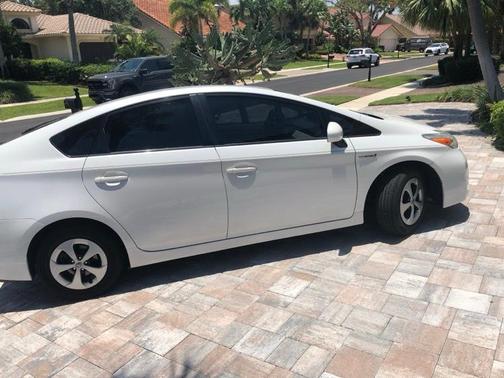 2014 Toyota Prius Two