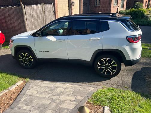 White 2022 Jeep Compass Limited