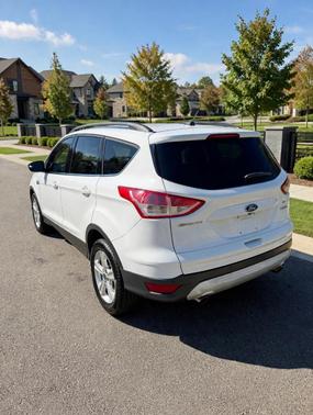 White 2016 Ford Escape SE