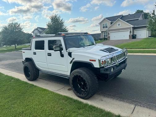 White 2006 Hummer H2 SUT