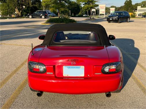 2003 Mazda MX-5 Miata Base