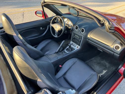 2003 Mazda MX-5 Miata Base
