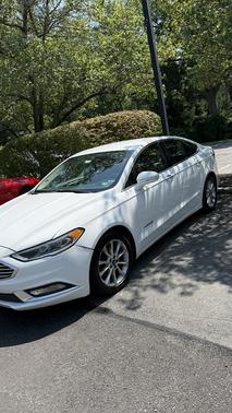 2017 Ford Fusion Hybrid SE