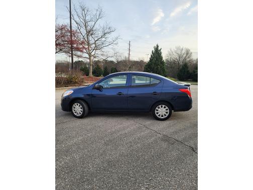 2014 Nissan Versa 1.6 S+
