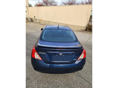 2014 Nissan Versa 1.6 S+