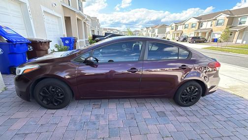 Red 2018 Kia Forte LX