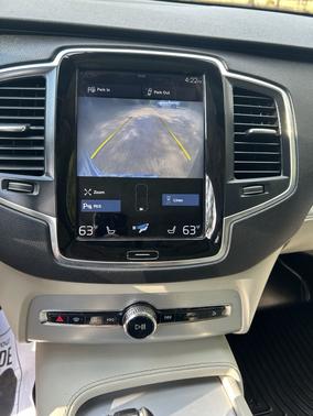 Blue 2016 Volvo XC90 T6 Momentum