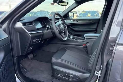 2024 Jeep Grand Cherokee Laredo X