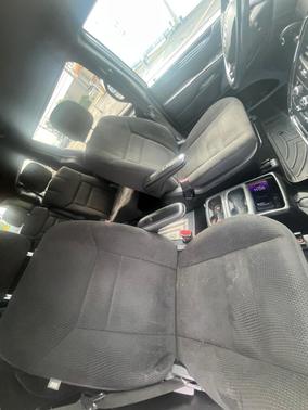Gray 2018 Dodge Grand Caravan SE