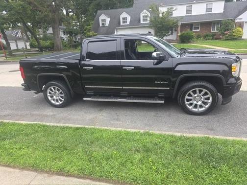 Black 2015 GMC Sierra 1500 Denali