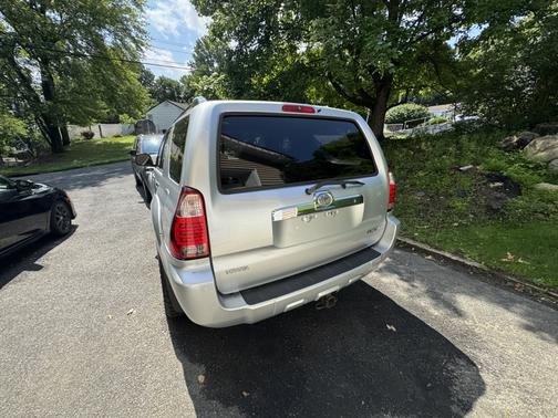 Silver 2007 Toyota 4Runner SR5