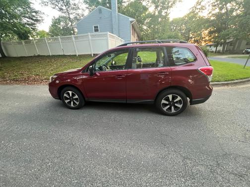 Red 2017 Subaru Forester 2.5i