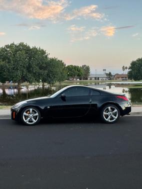 Black 2005 Nissan 350Z Anniversary Edition